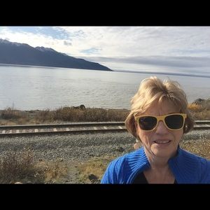 Meet your Posher, Carolyn